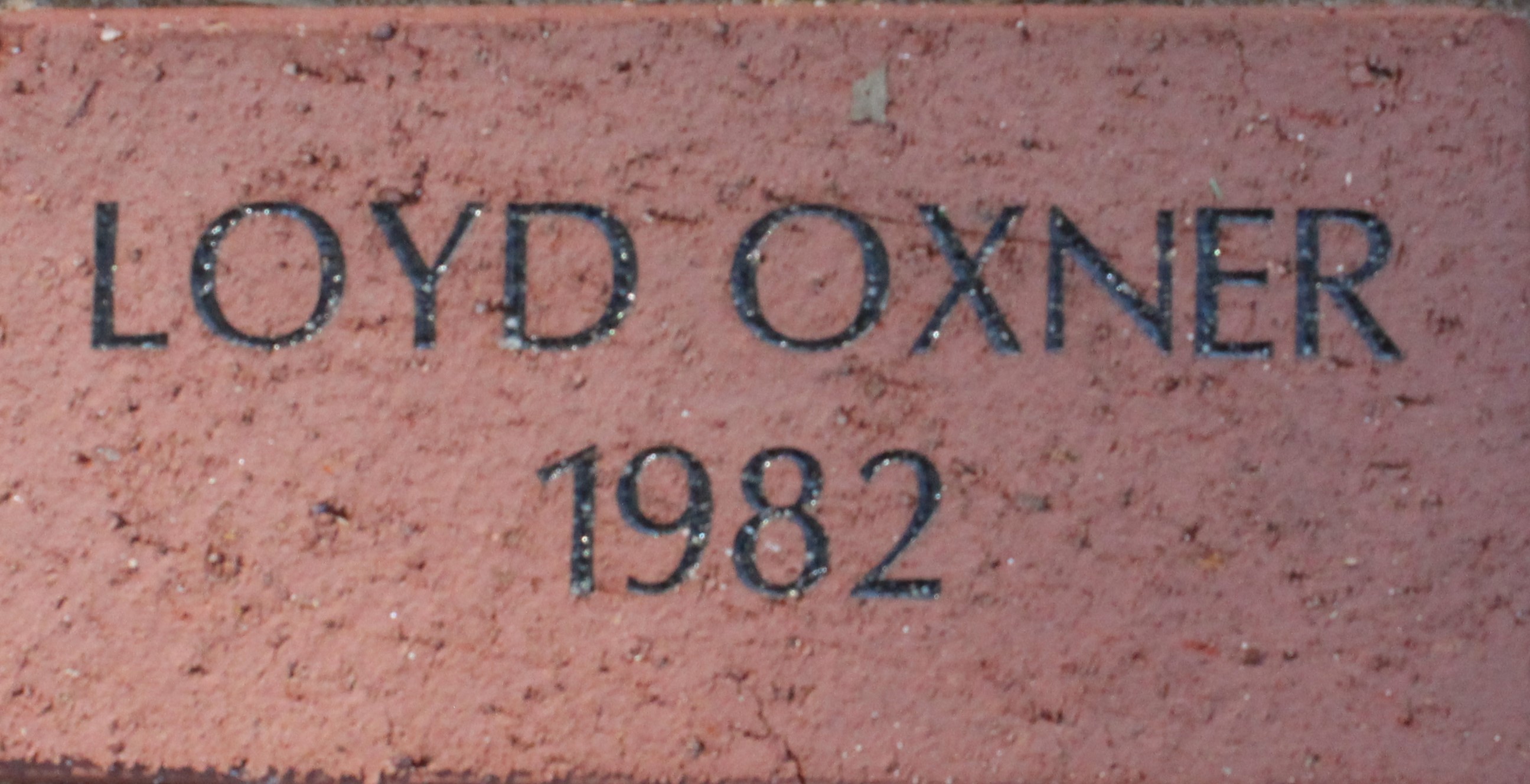 LOYD OXNER 1982